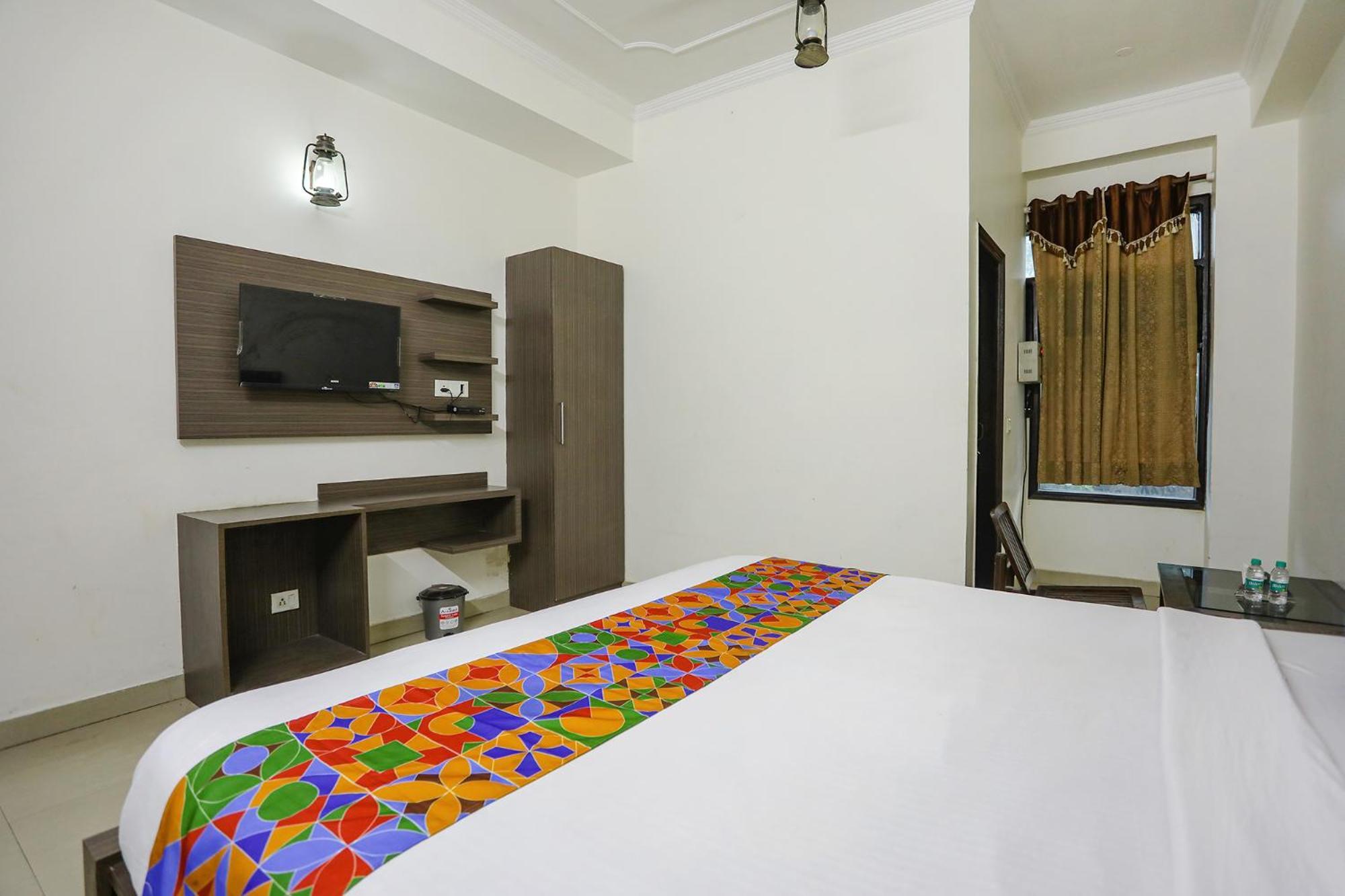 Fabhotel Corporate Stay Нойда Экстерьер фото