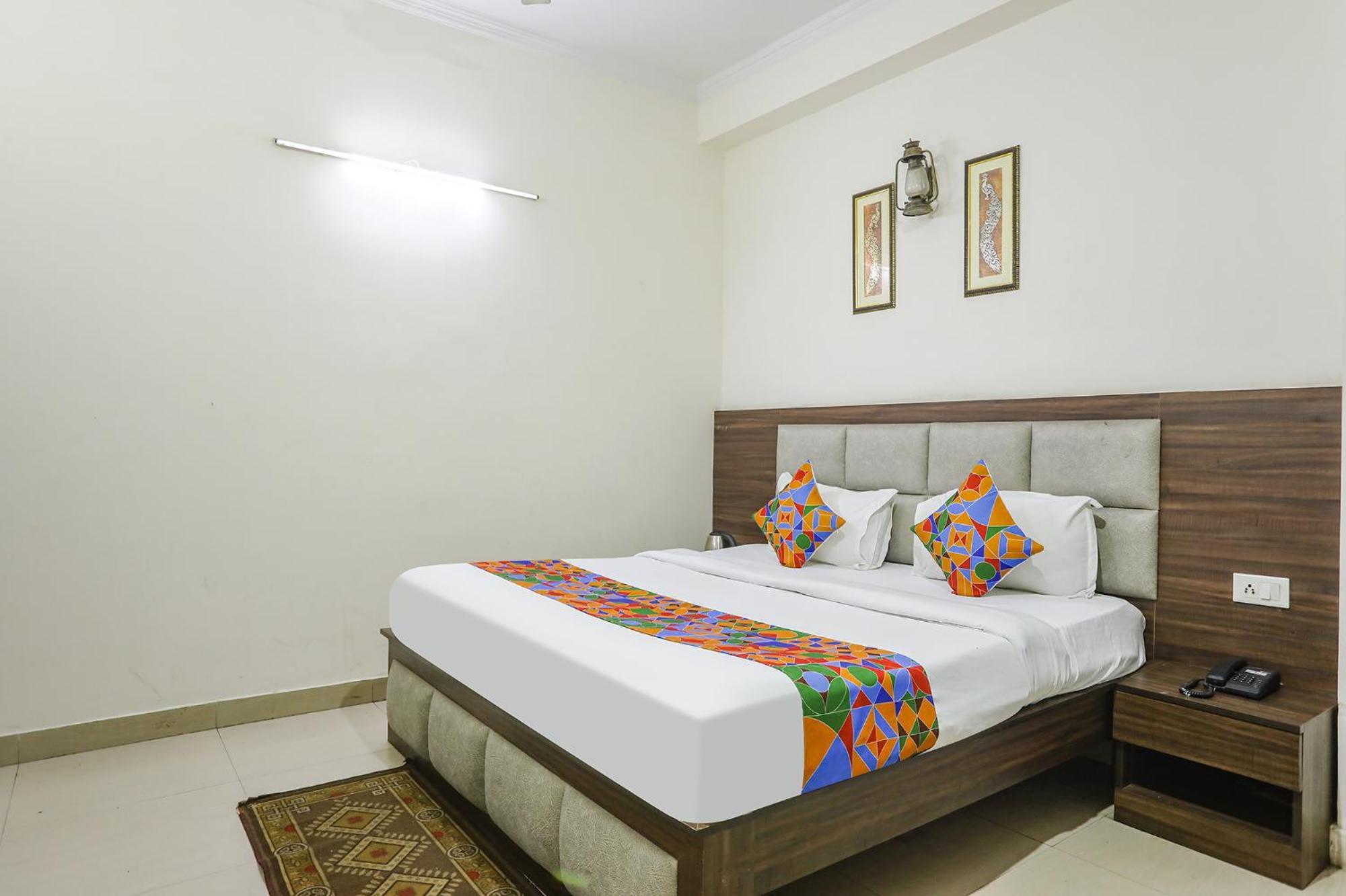 Fabhotel Corporate Stay Нойда Экстерьер фото