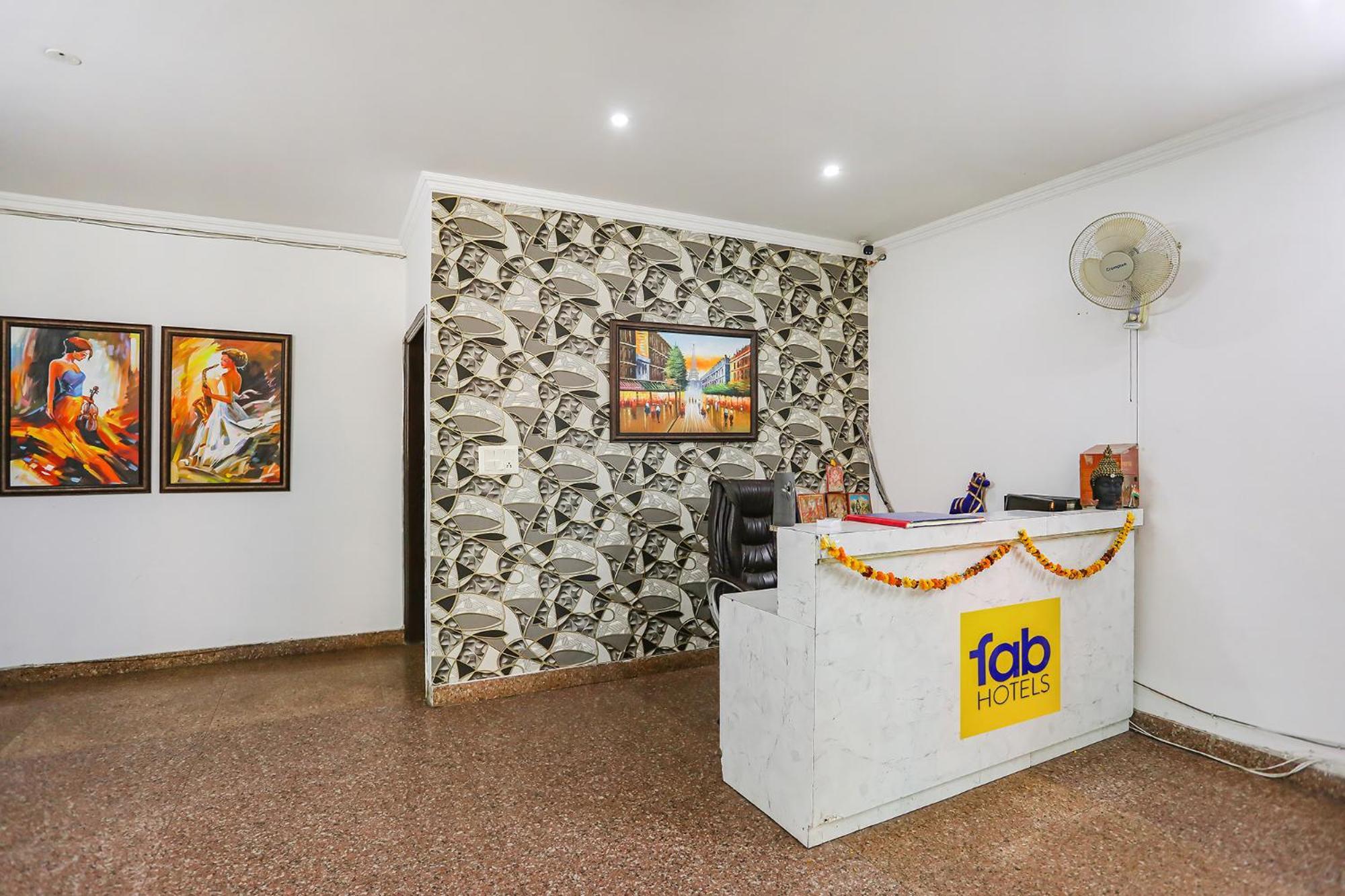 Fabhotel Corporate Stay Нойда Экстерьер фото